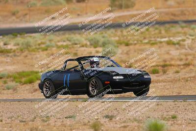 media/Jun-01-2025-CalClub SCCA (Sun) [[eae223c5dd]]/Group 1/Track Event 5/